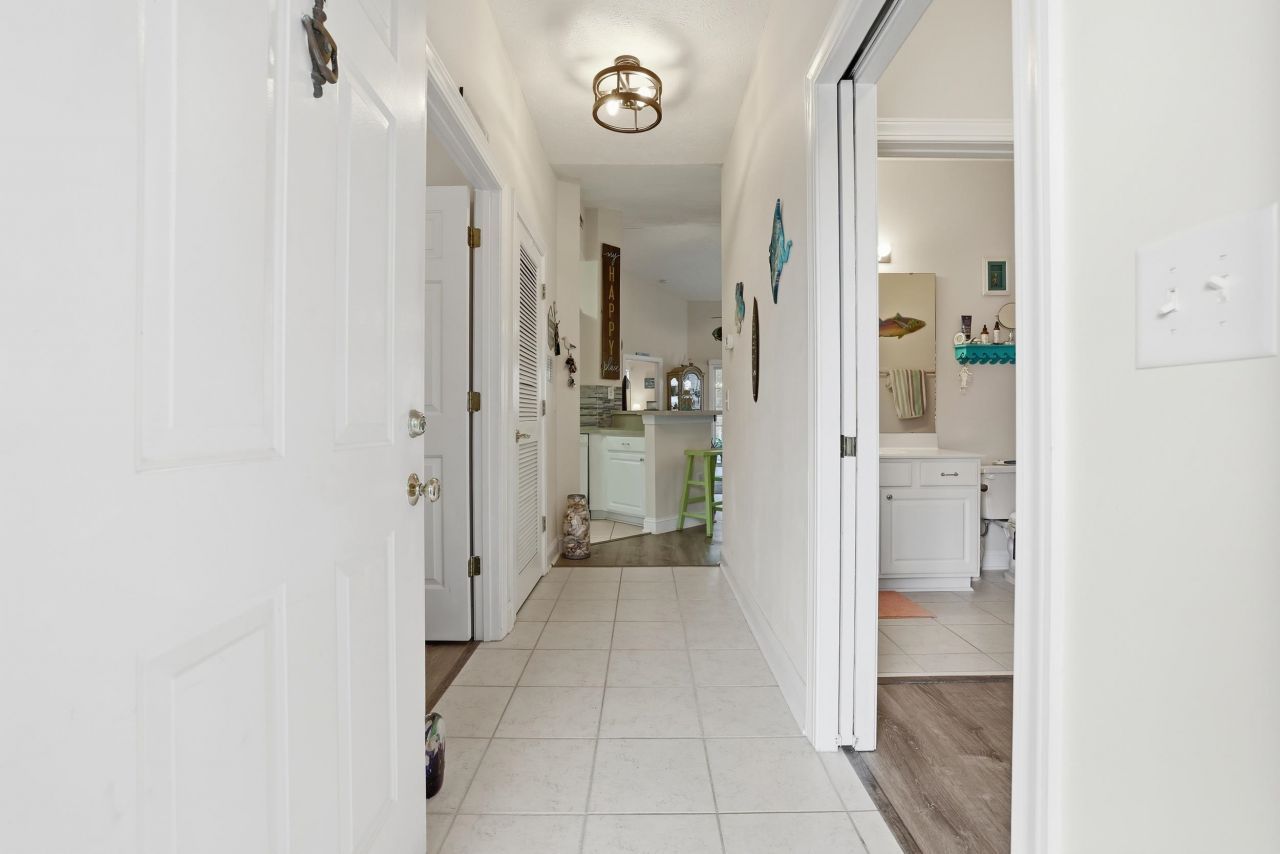 984 Algonquin Dr. Photo 3