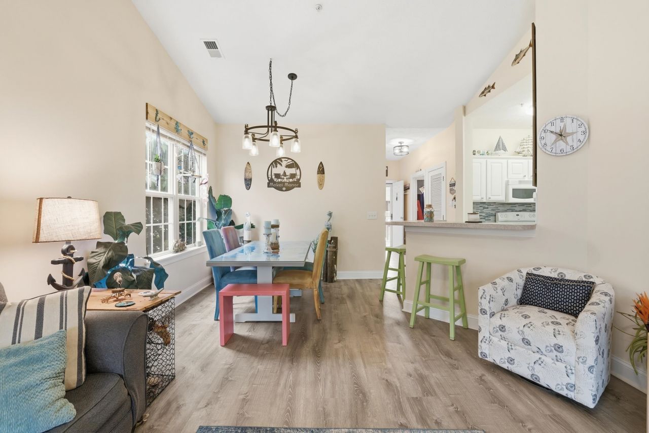 984 Algonquin Dr. Photo 4