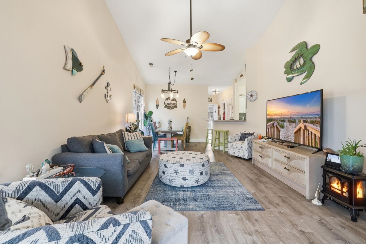 984 Algonquin Dr. Photo 6