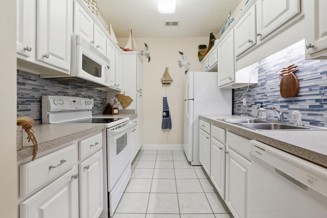 984 Algonquin Dr. Photo 8