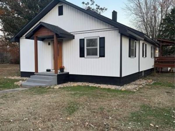 1002 N Water Street, Pittsburg, KS 66762