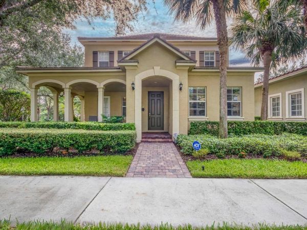118 Foxford Court, Jupiter, FL 33458
