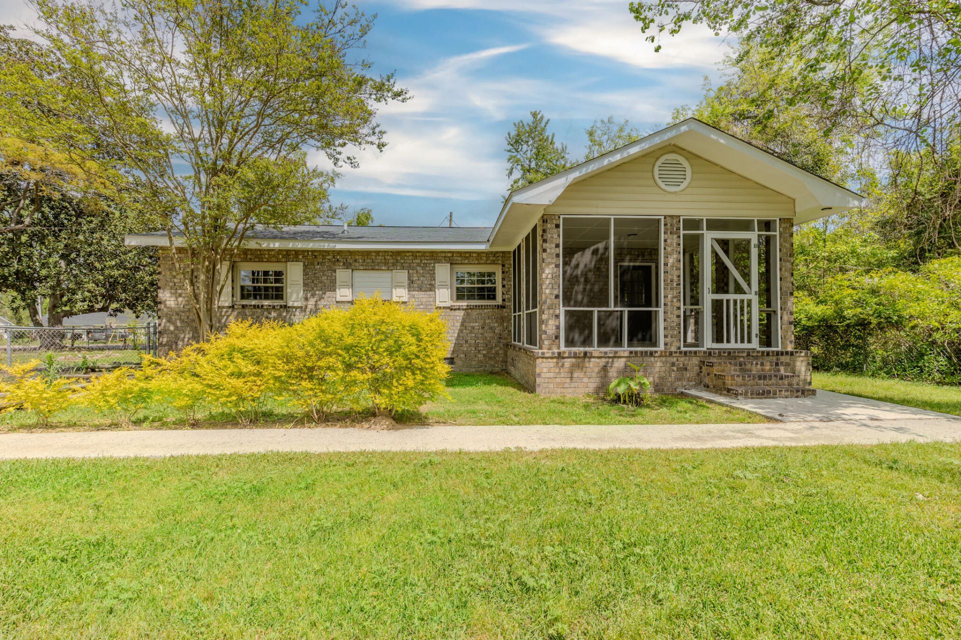 151 Gailmoor Drive Photo 15