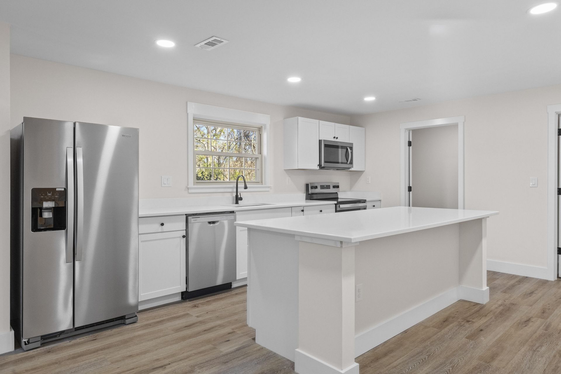 151 Gailmoor Drive Photo 5