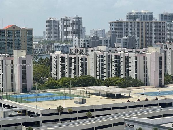 16919 Bay Rd , Unit 414, Sunny Isles Beach, FL 33160