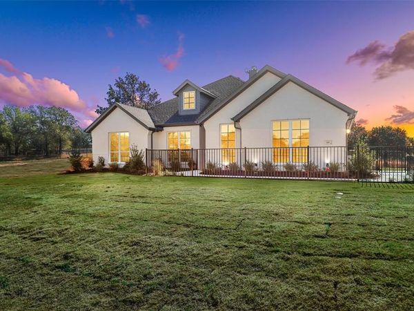 147 Rj Smith Drive, Boyd, TX 76023