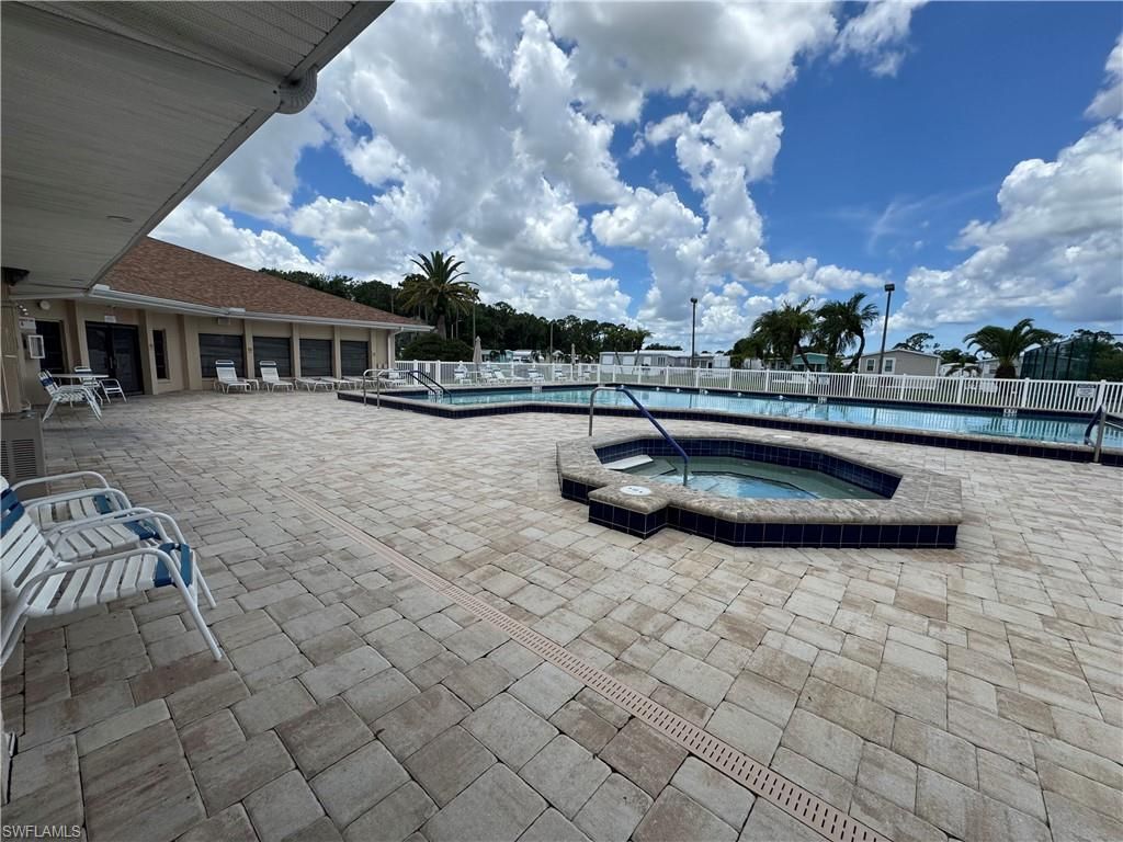318 Fountain View Blvd, North Fort Myers, FL 33903 Photo