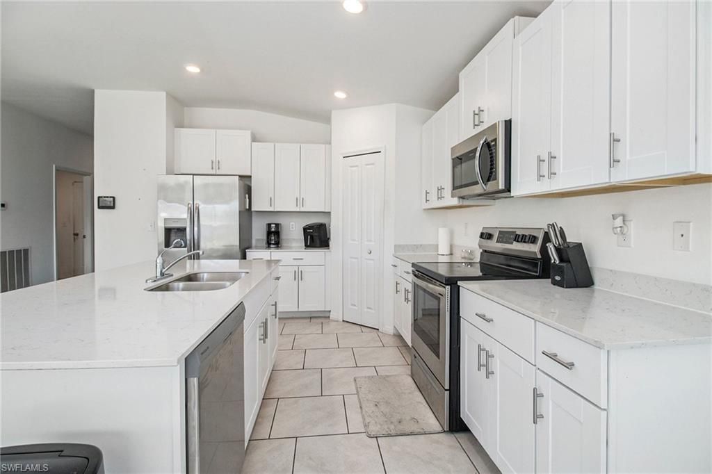 4054 San Clemente Ct, North Fort Myers, FL 33917 Photo