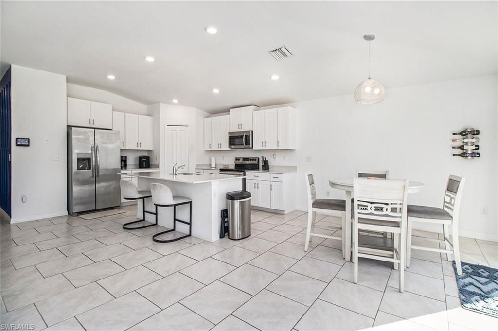 4054 San Clemente Ct , North Fort Myers, FL 33917 Photo