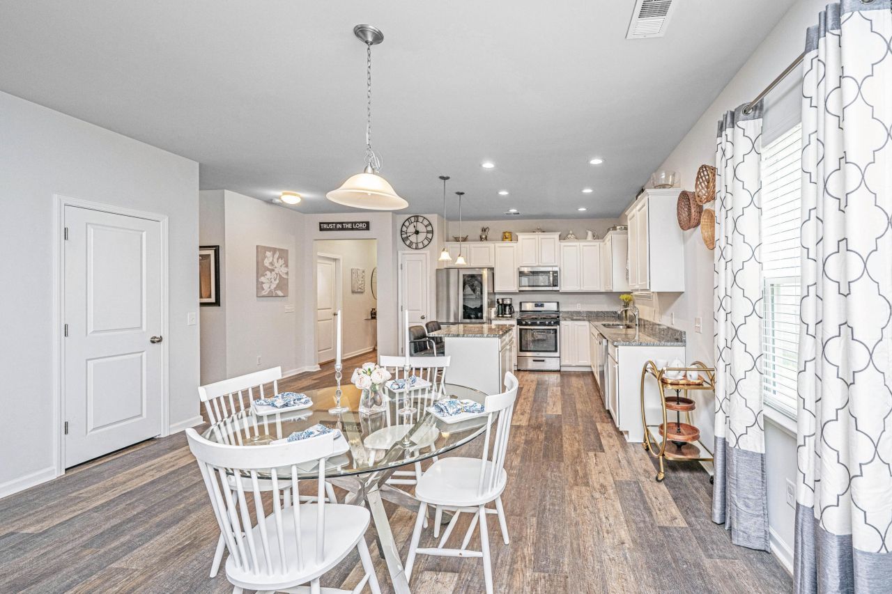 224 Hayworth Road Photo 11