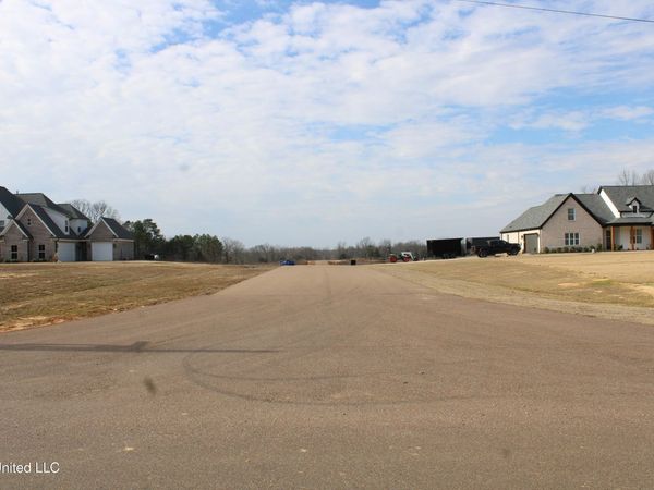 12 Taylor Nichole Road, Byhalia, MS 38611