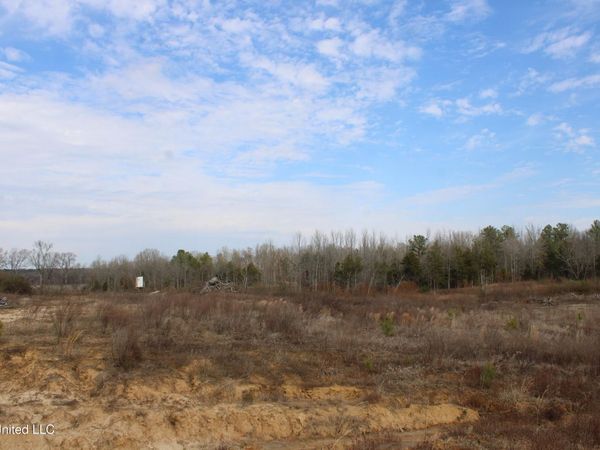 13 Taylor Nichole Road, Byhalia, MS 38611