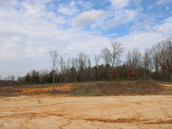 5 Taylor Nichole Road, Byhalia, MS 38611