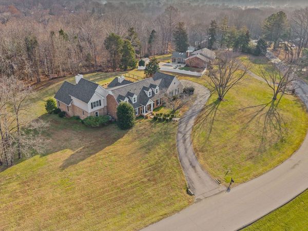 643 Cornwall Rd, Clarksville, TN 37043