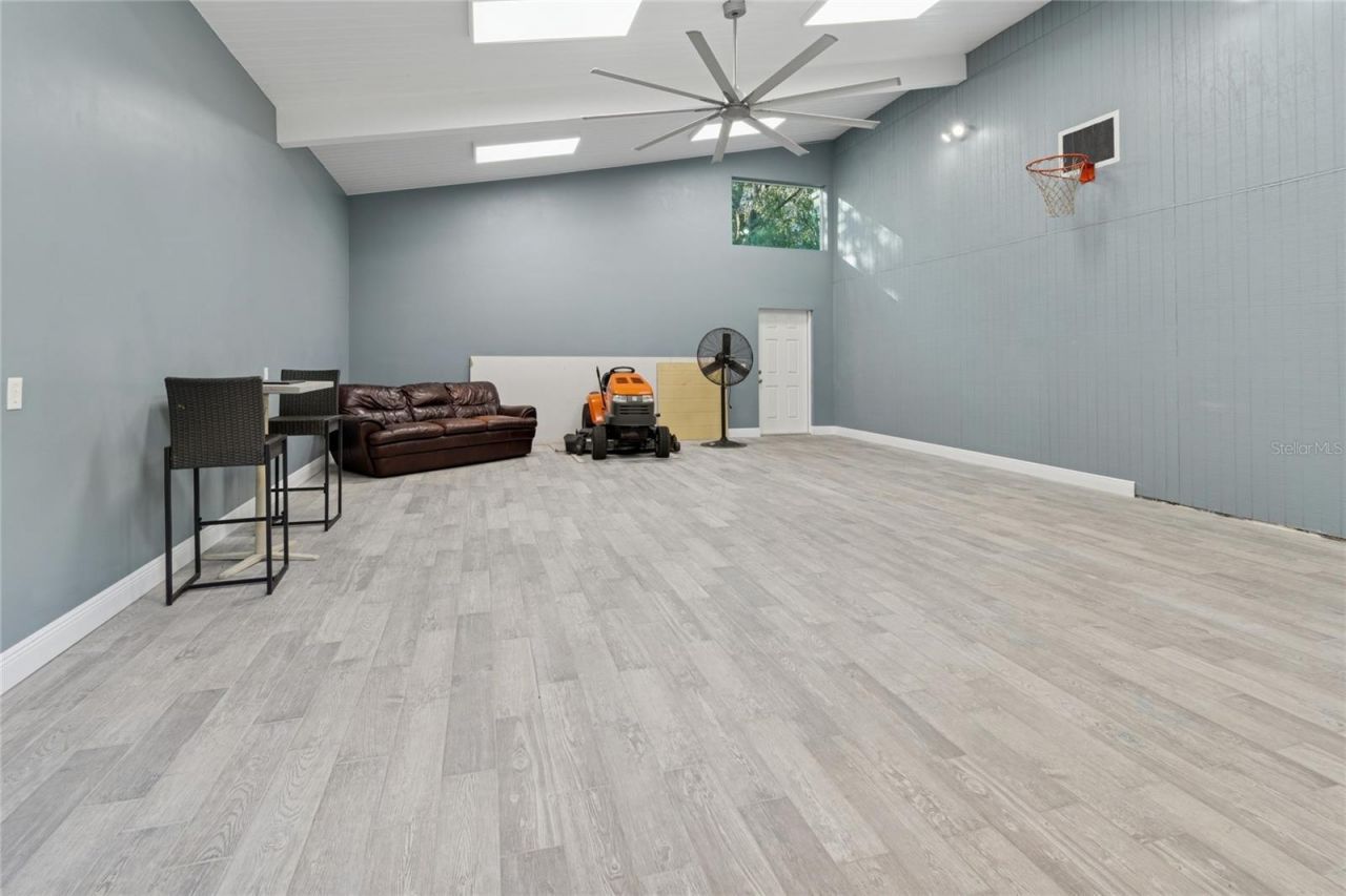 9628 Davis Road, Tampa, FL 33637 Photo