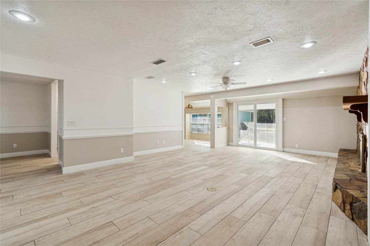 9628 Davis Road, Tampa, FL 33637 Photo