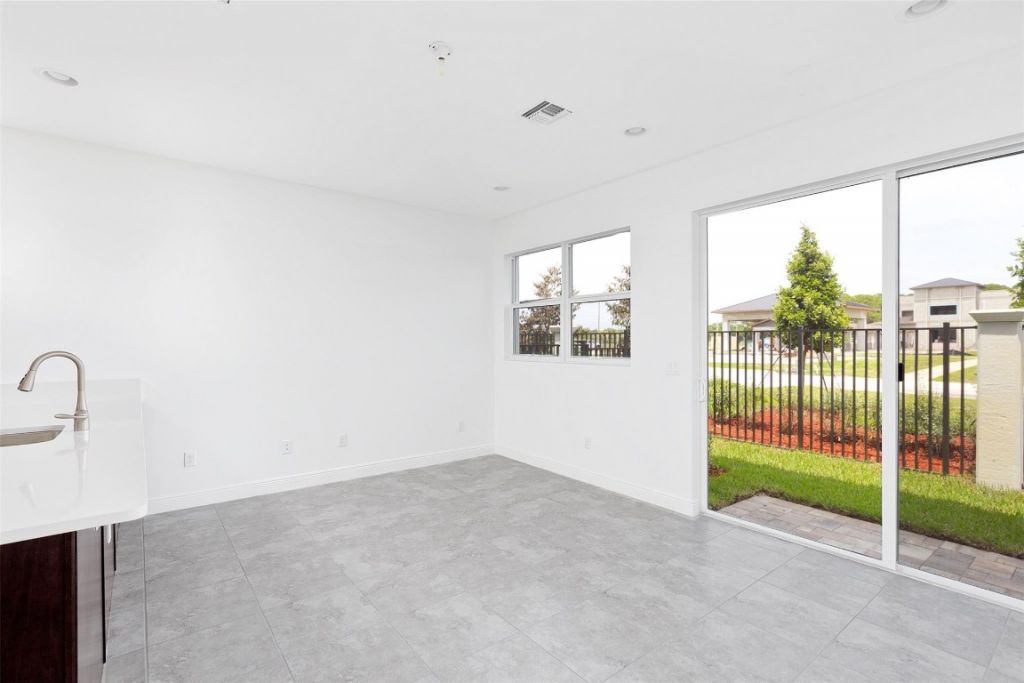 6937 Pines Circle, Unit 17, Coconut Creek, FL 33073 Photo