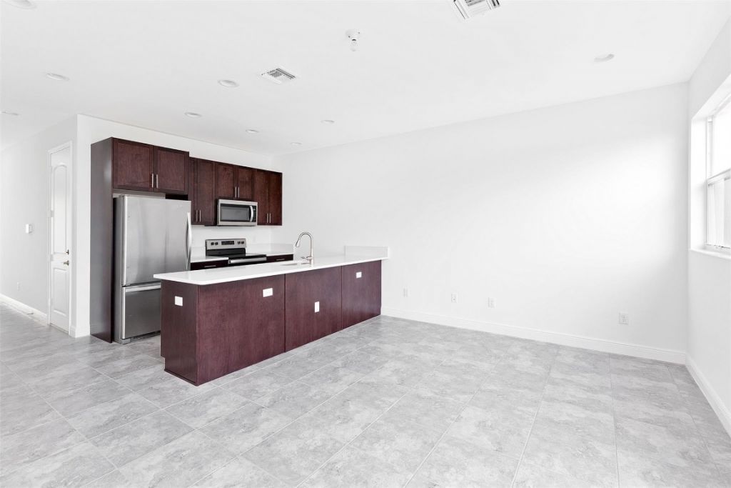 6937 Pines Circle, Unit 17, Coconut Creek, FL 33073 Photo