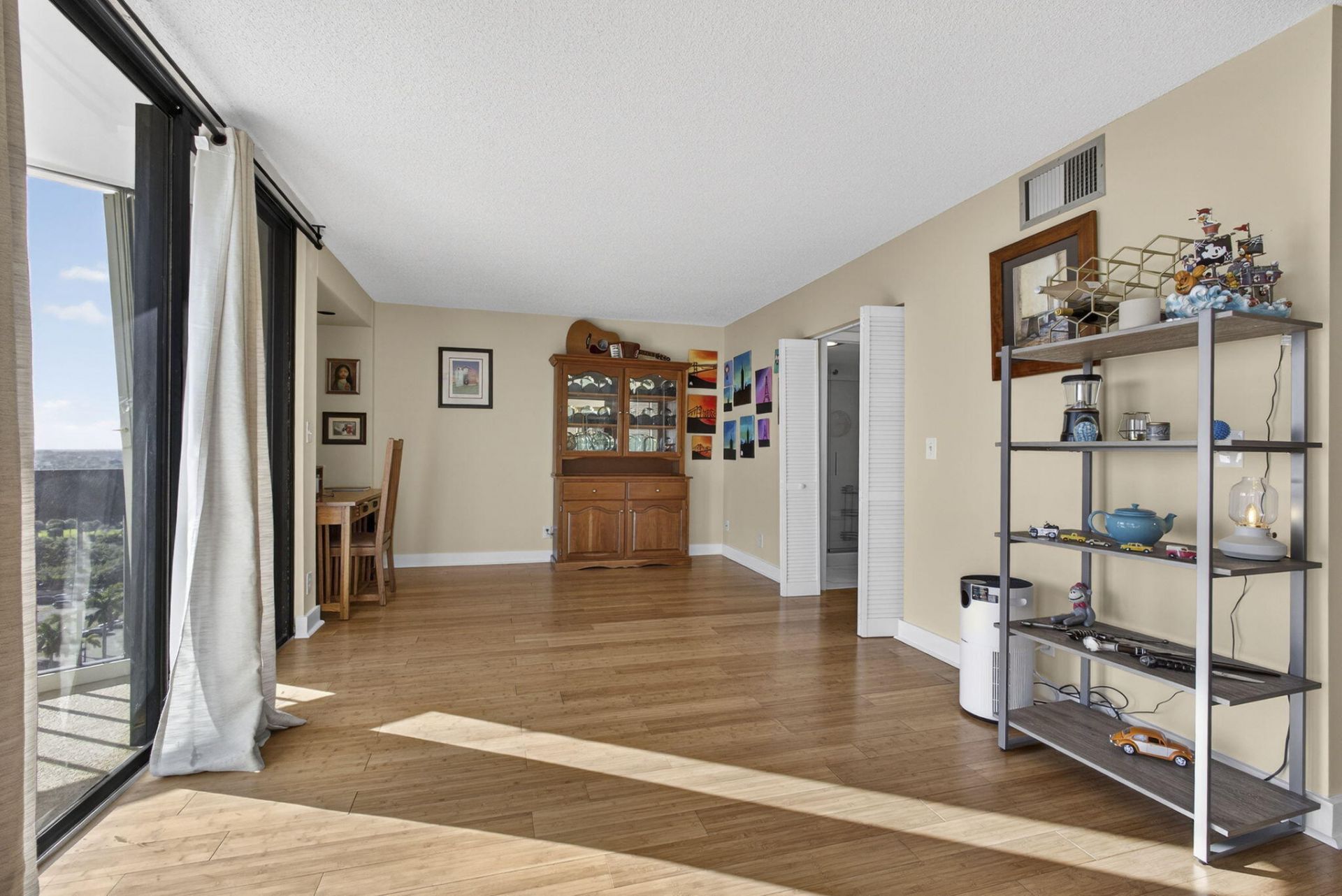 2400 Presidential Way, Unit 1606, West Palm Beach, FL 33401 Photo