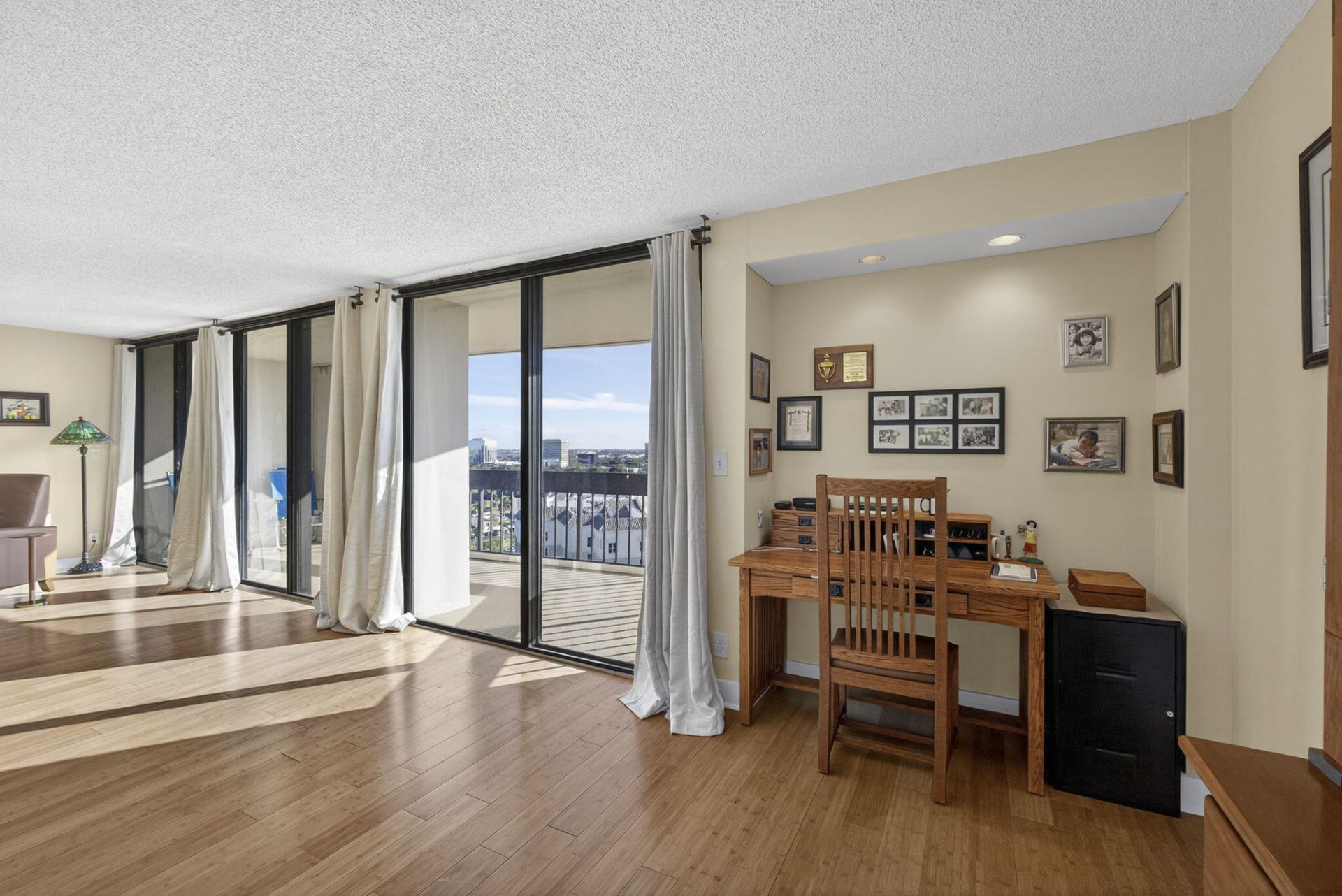 2400 Presidential Way, Unit 1606, West Palm Beach, FL 33401 Photo