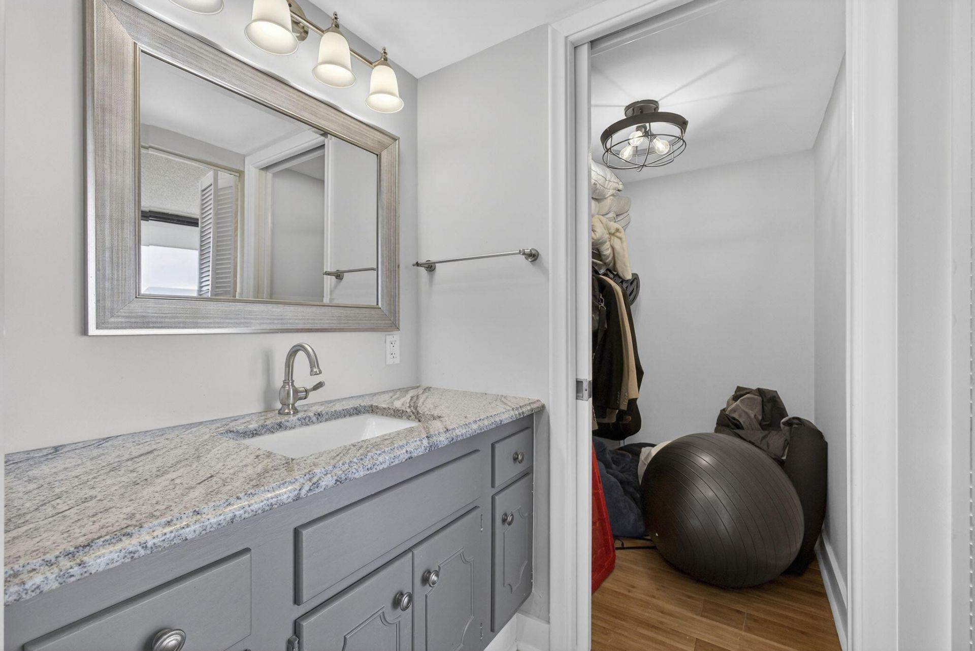 2400 Presidential Way, Unit 1606, West Palm Beach, FL 33401 Photo