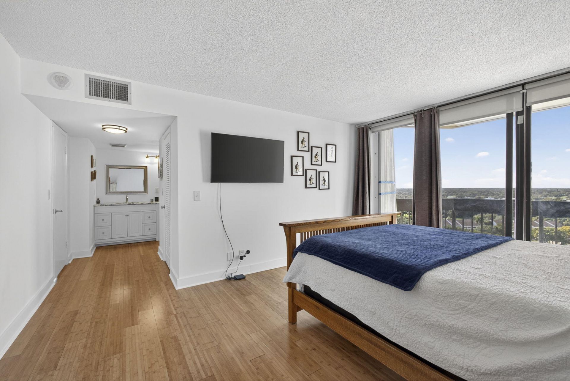 2400 Presidential Way, Unit 1606, West Palm Beach, FL 33401 Photo