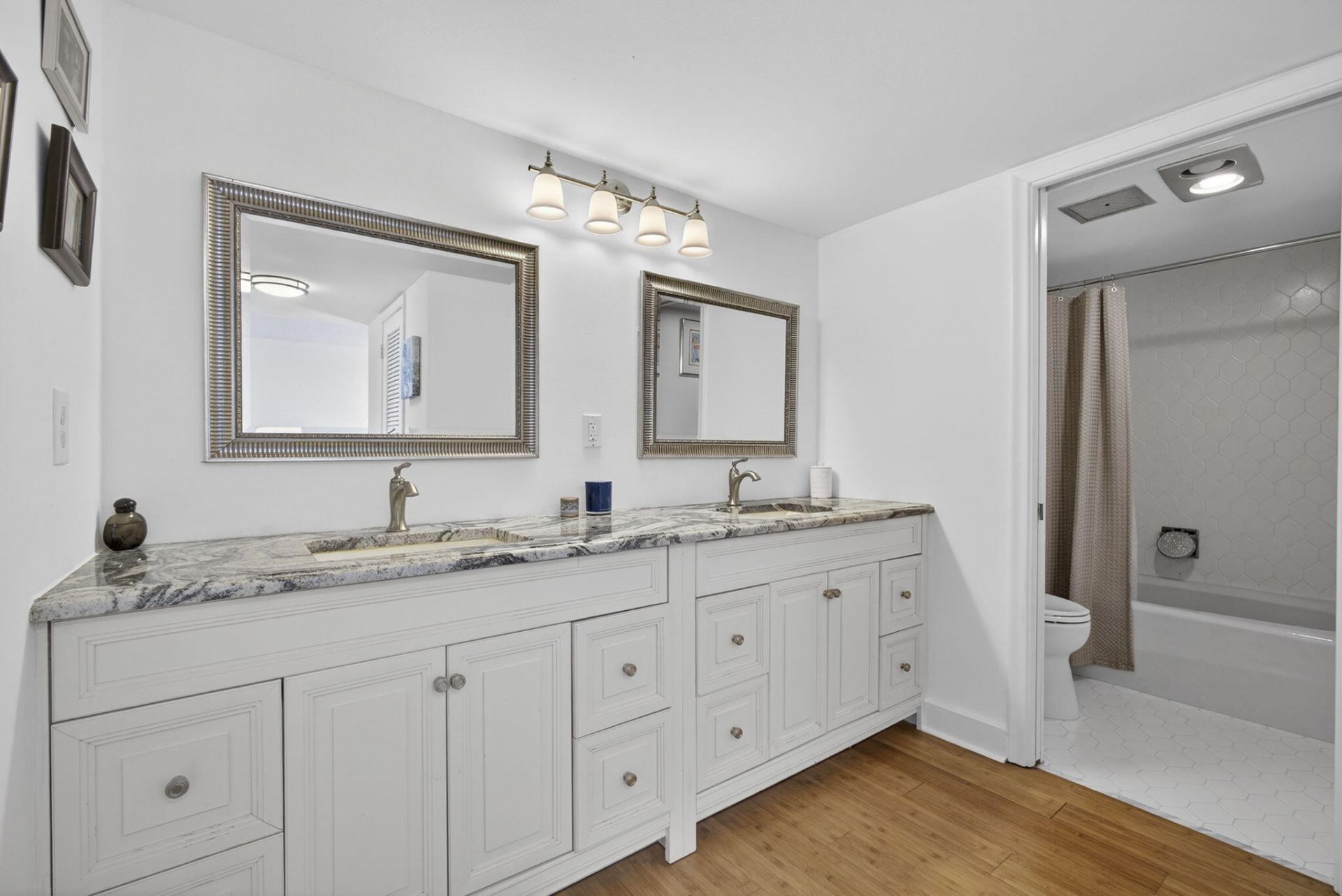 2400 Presidential Way, Unit 1606, West Palm Beach, FL 33401 Photo