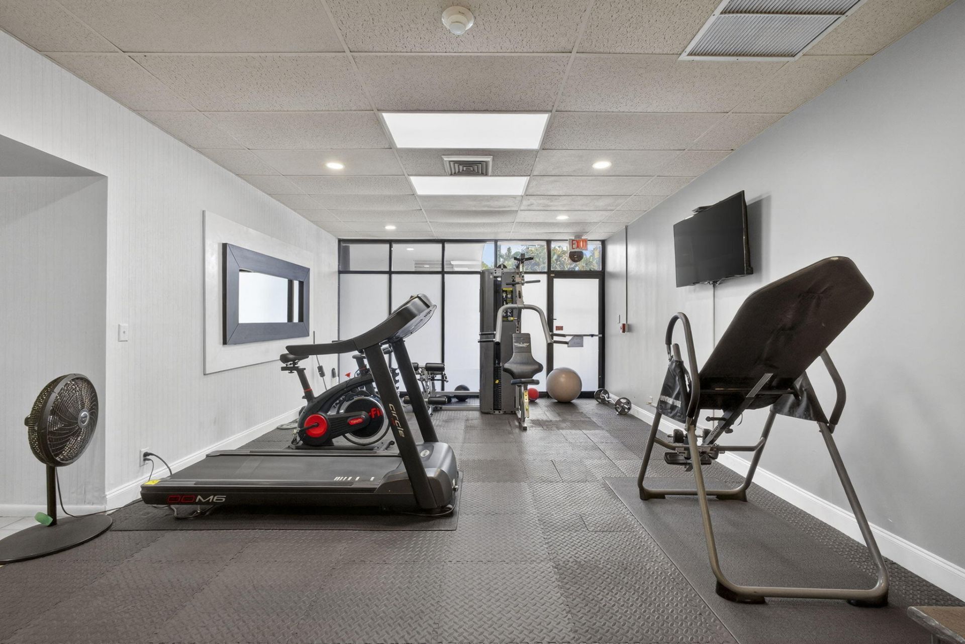 2400 Presidential Way, Unit 1606, West Palm Beach, FL 33401 Photo