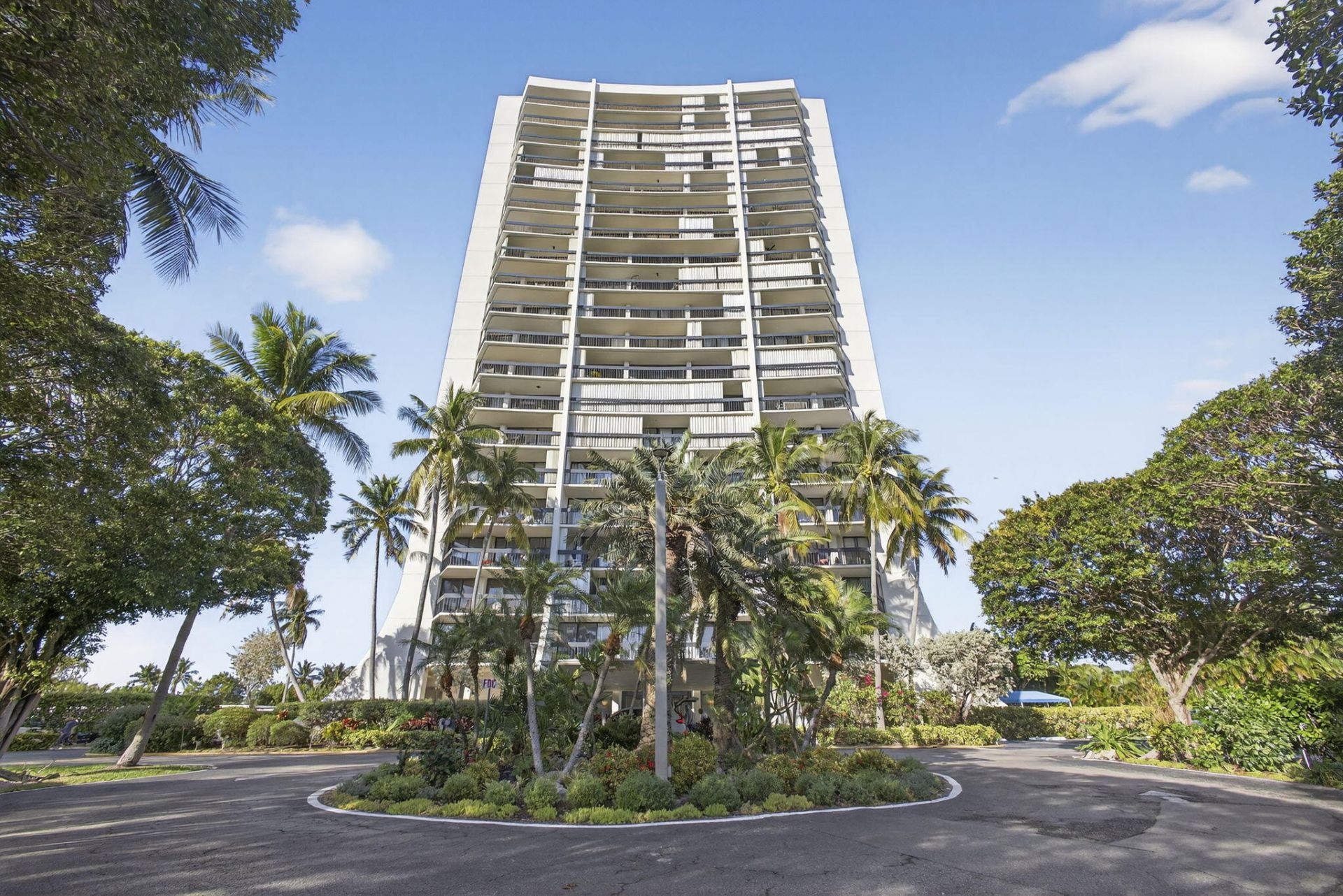 2400 Presidential Way, Unit 1606, West Palm Beach, FL 33401 Photo