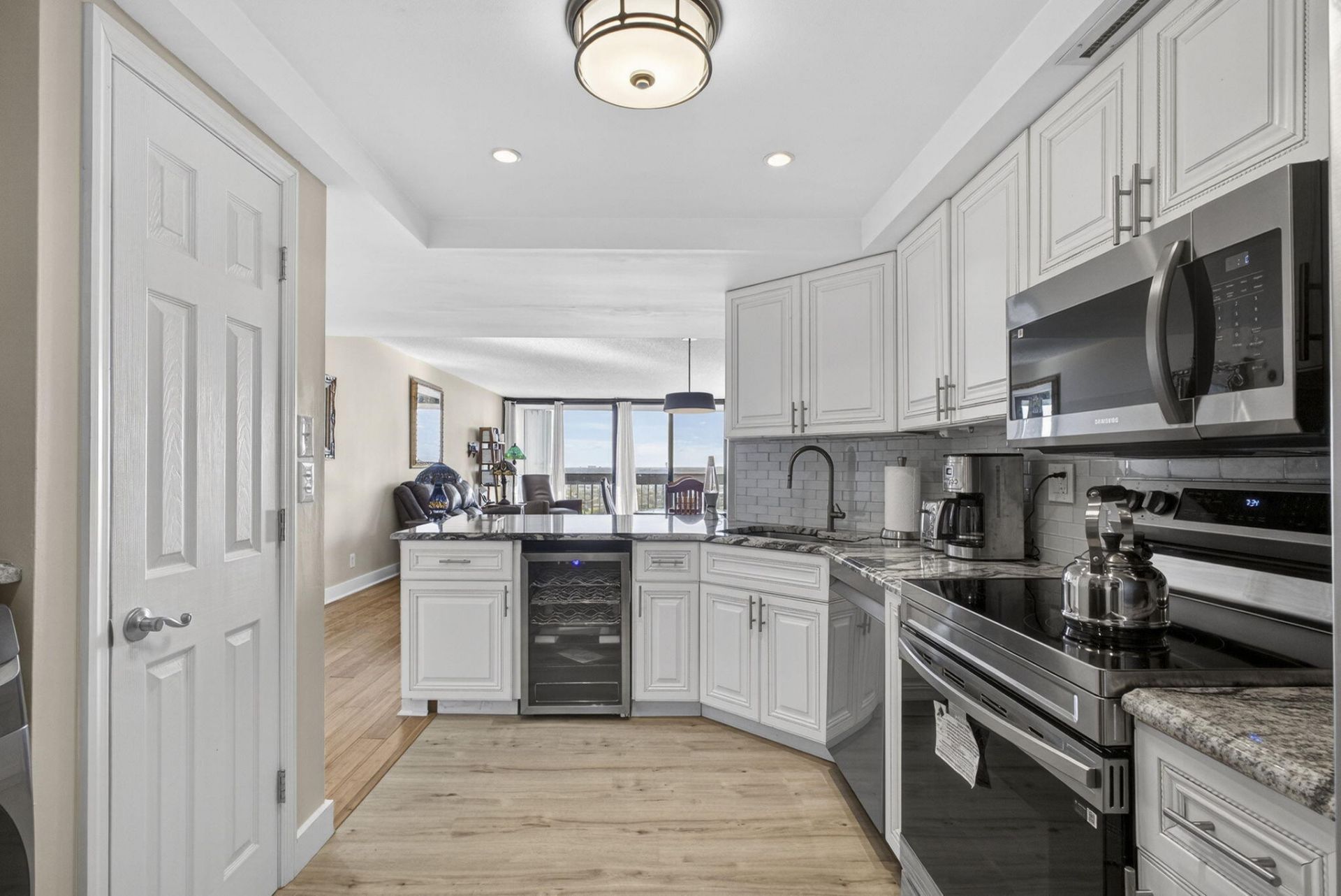 2400 Presidential Way, Unit 1606, West Palm Beach, FL 33401 Photo