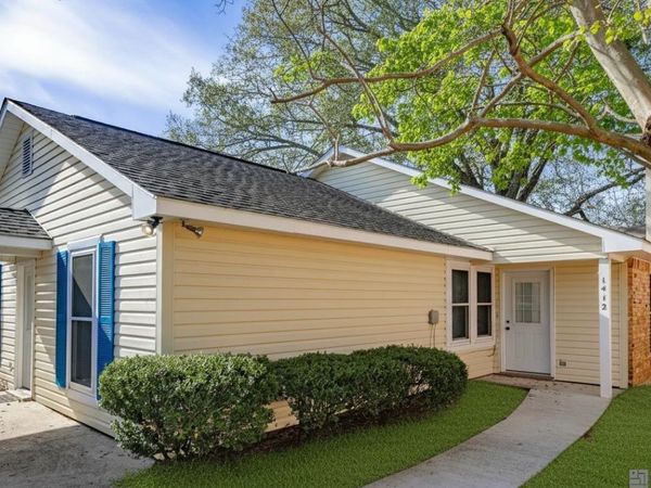 1412 W Fairview Dr, Baton Rouge, LA 70816