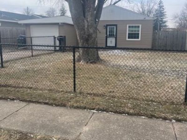 2210 N Nevada Avenue, Davenport, IA 52804