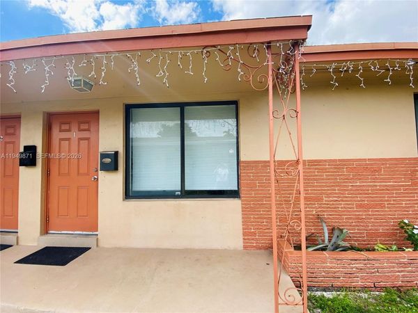 227 SW 9th St, Unit 1-2, Hallandale Beach, FL 33009