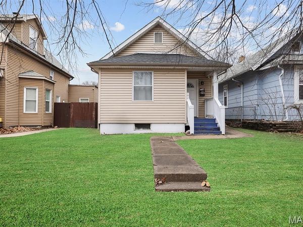 6745 Vernon Avenue, University City, MO 63130