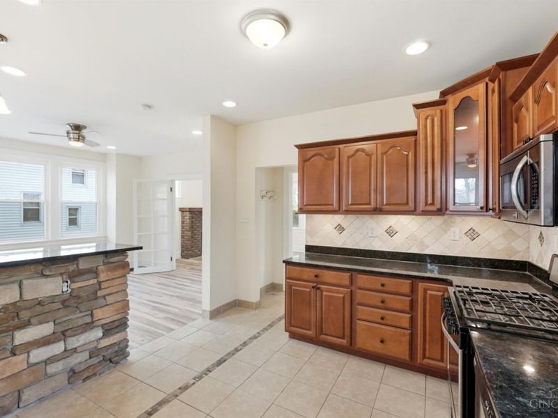 120 W Seventy Second Street, Cincinnati, OH 45216 Photo 20