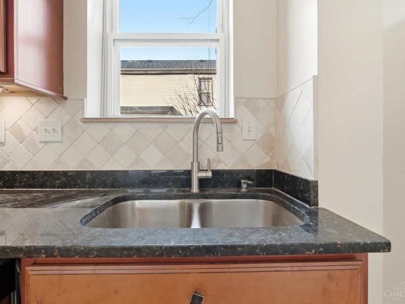 120 W Seventy Second Street, Cincinnati, OH 45216 Photo 22