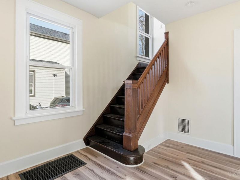 120 W Seventy Second Street, Cincinnati, OH 45216 Photo 26