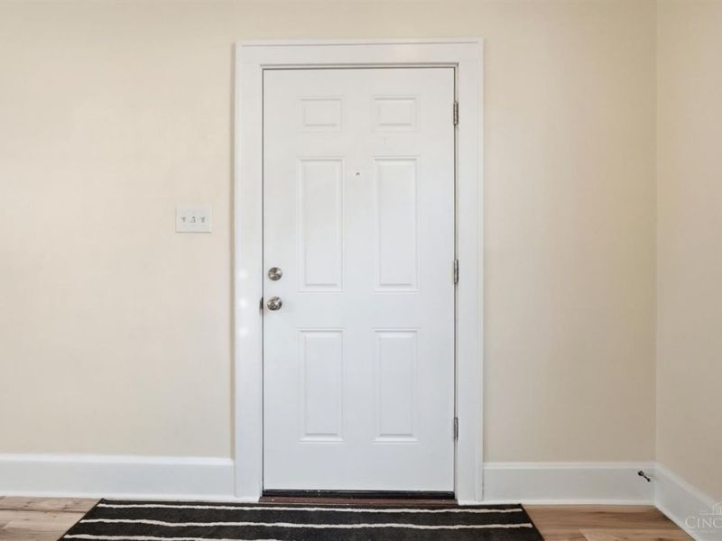 120 W Seventy Second Street, Cincinnati, OH 45216 Photo 8