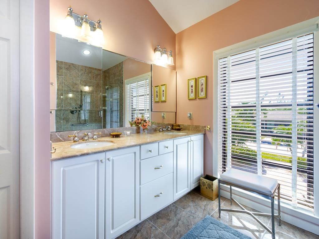 1379 Albatross Rd, Sanibel, FL 33957 Photo