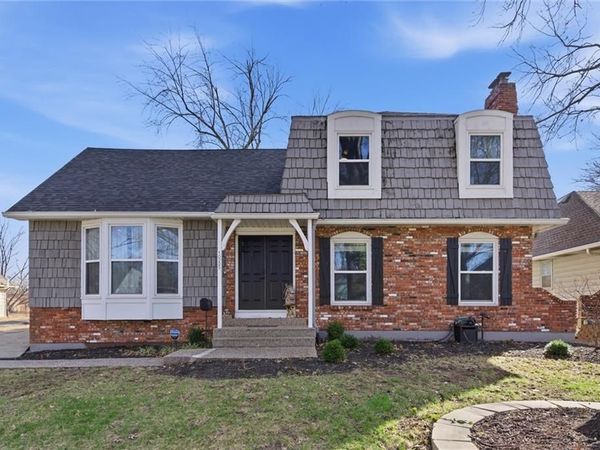 10205 W 97th Terrace, Overland Park, KS 66212