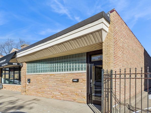6514 W Higgins Avenue, Chicago, IL 60656