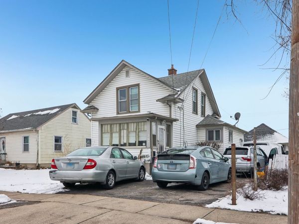 262 S WESTON Avenue, Elgin, IL 60123