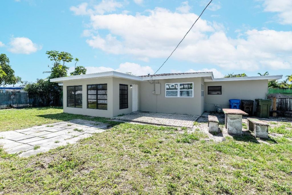 1040 Long Island Avenue, Fort Lauderdale, FL 33312 Photo