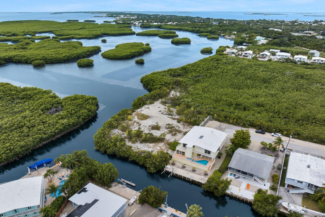 85 Ocean Shores Drive, Key Largo, FL 33037 Photo