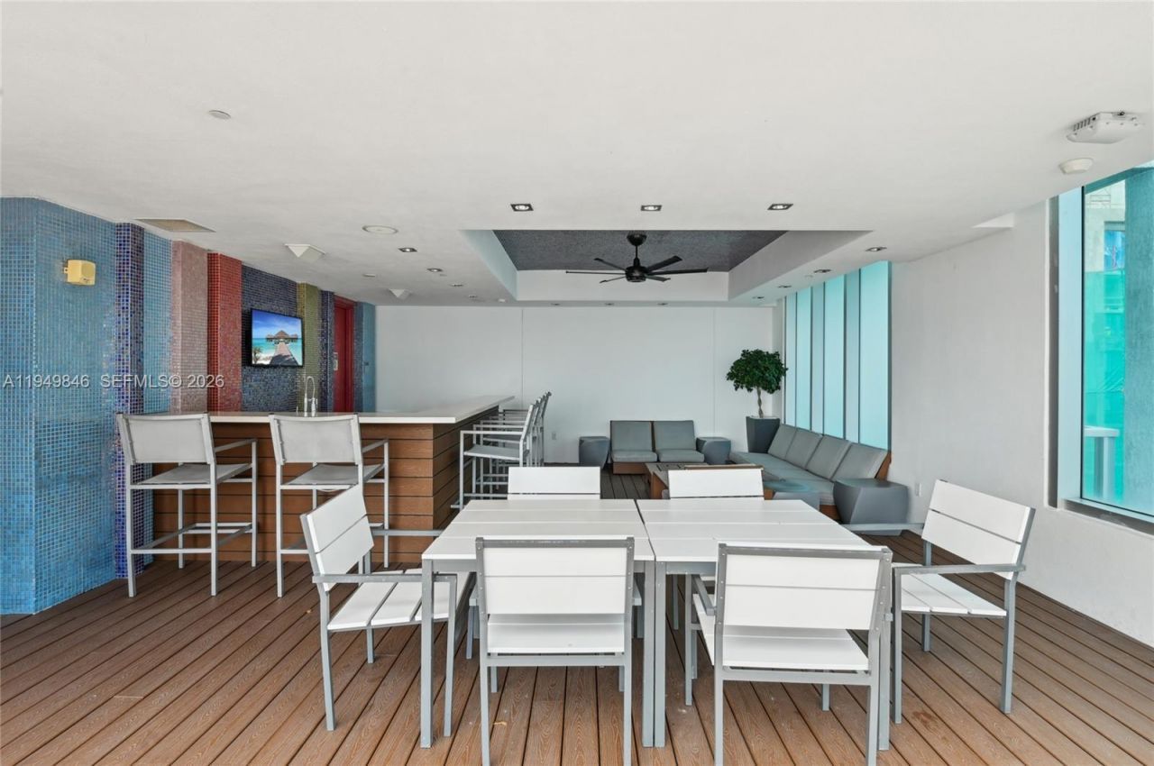 55 SE 6th St, Unit 1608, Miami, FL 33131 Photo