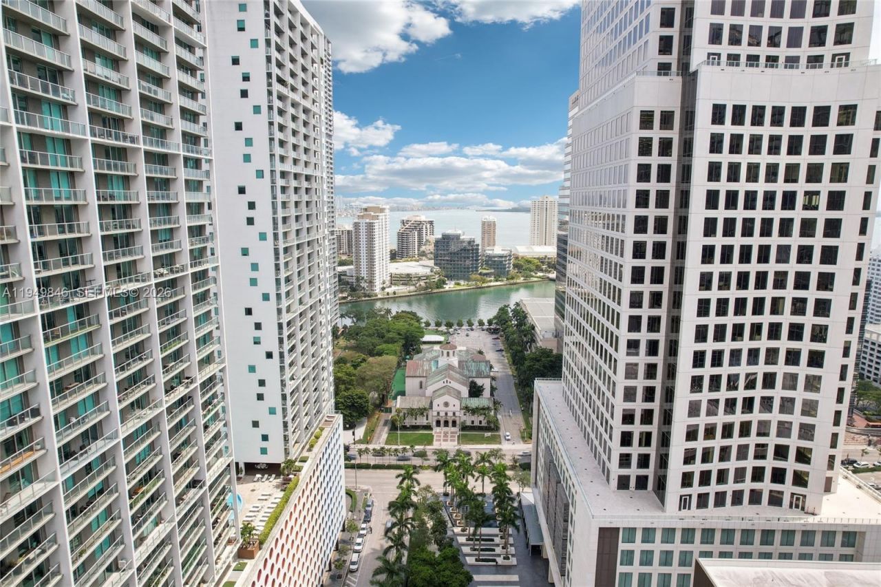 55 SE 6th St, Unit 1608, Miami, FL 33131 Photo