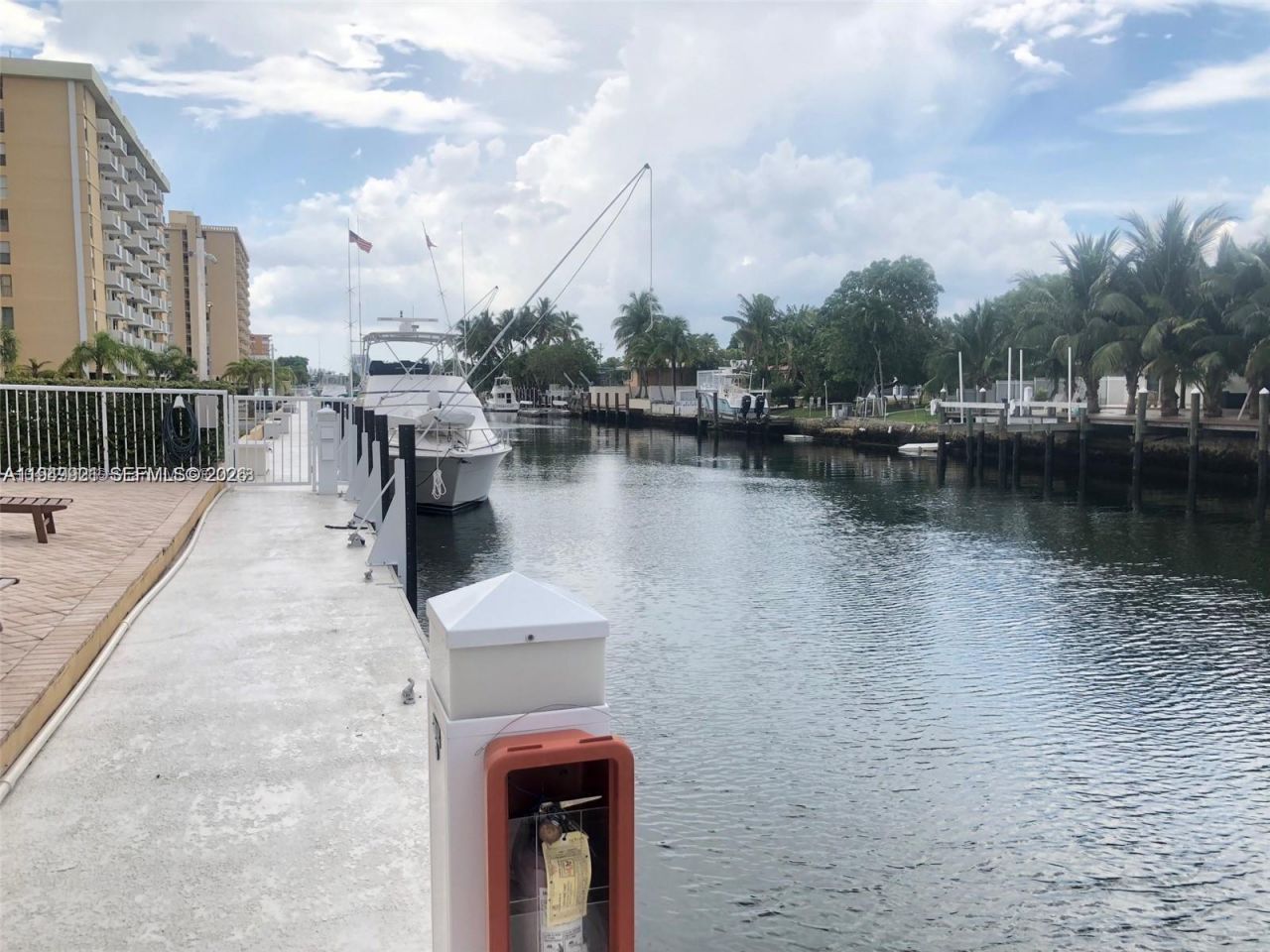 2000 NE 135th St , Unit 606, North Miami, FL 33181 Photo