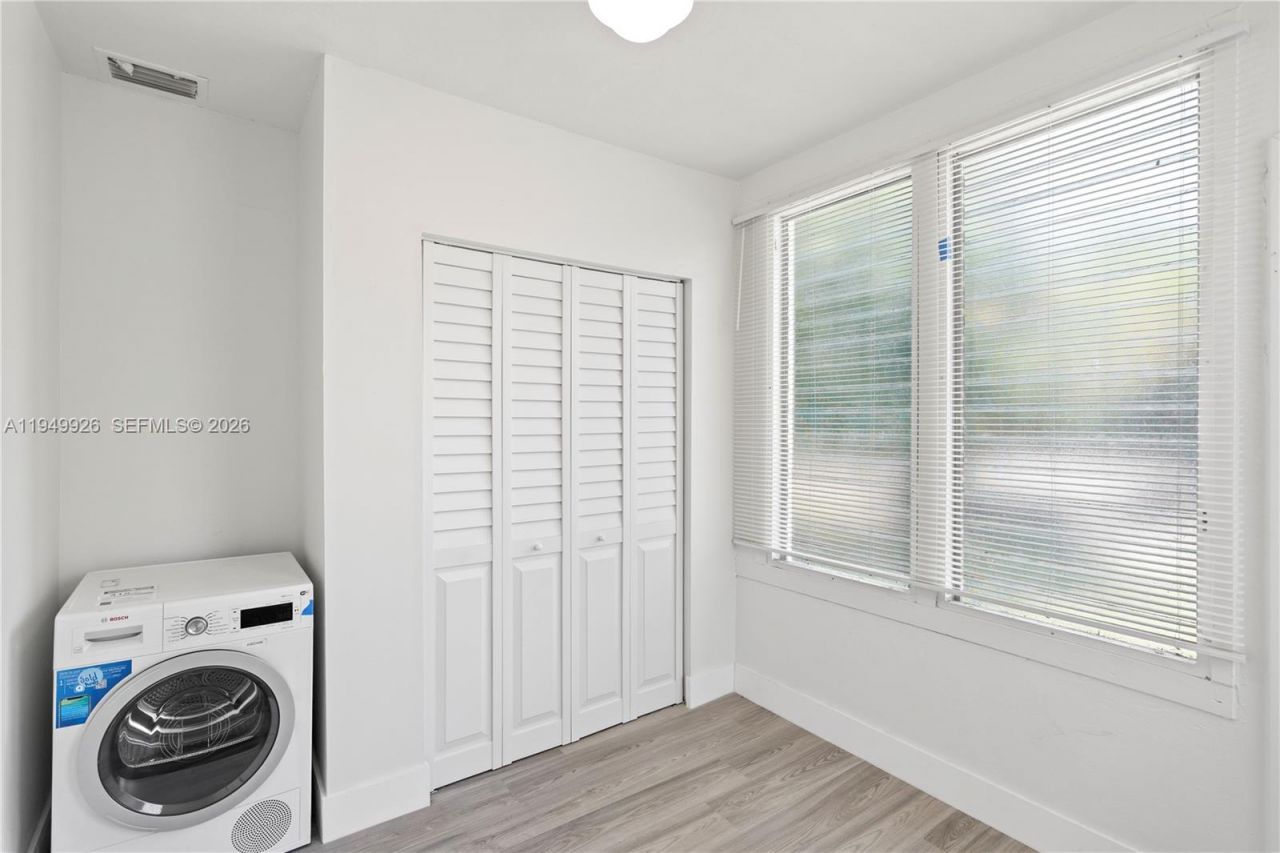 113 NW 57th St, Unit 1, Miami, FL 33127 Photo