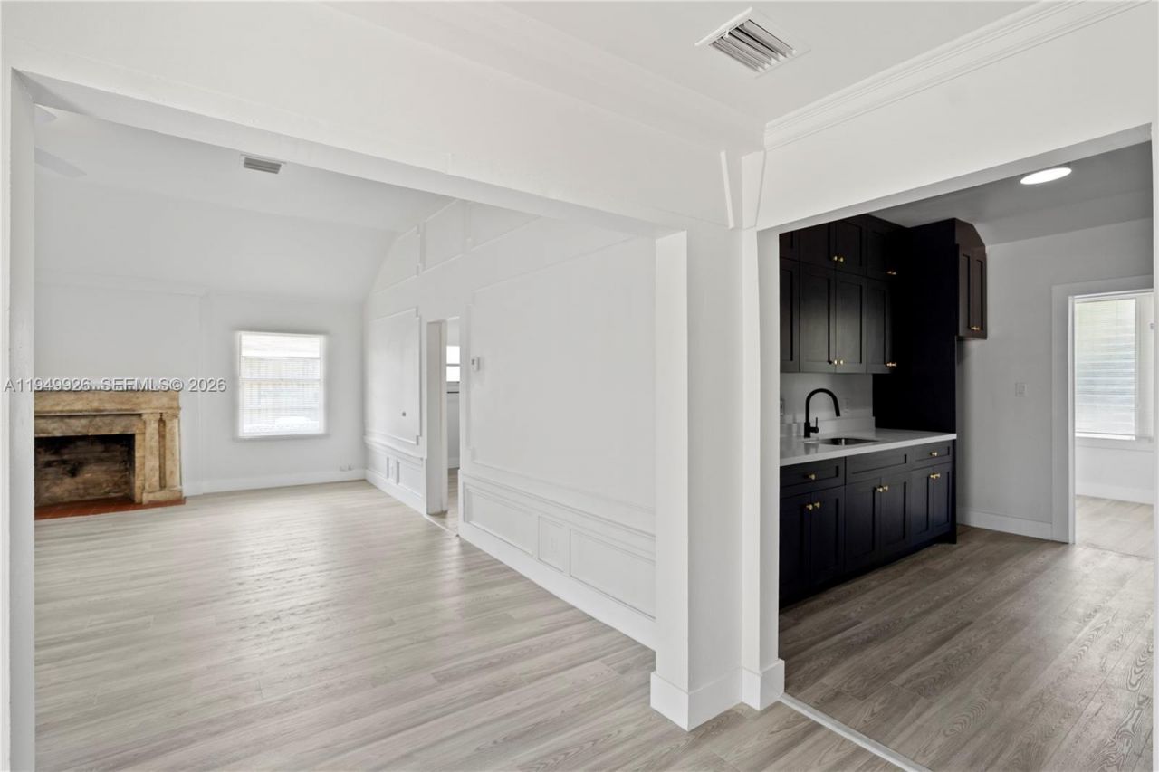 113 NW 57th St, Unit 1, Miami, FL 33127 Photo