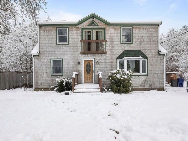 4 White Pine Ave, Wareham, MA 02576